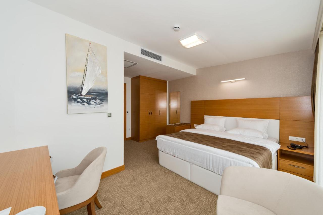 Mien W Suites Istanbul Exterior photo